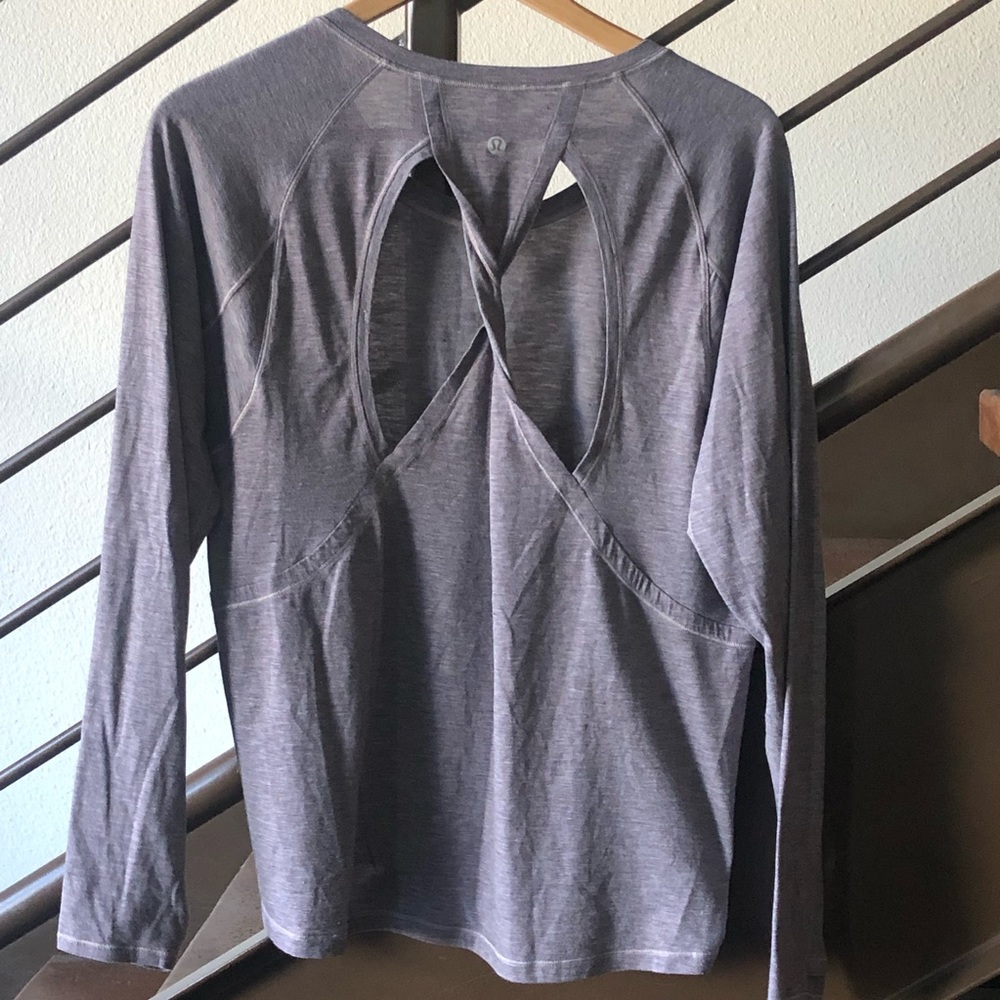 Lululemon - Picture 3 of 5